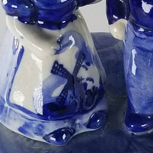 Delft Blue Dutch Boy Girl Figurine E.H. Hand Painted Porcelain Holland 93.10395 - Picture 3 of 6